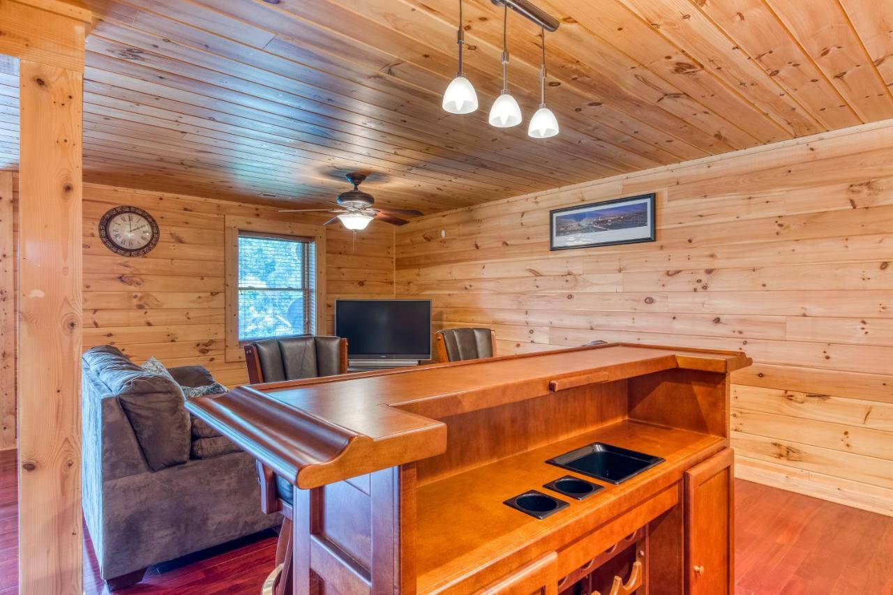 Majestic Lakefront Lodge Sevierville Extérieur photo