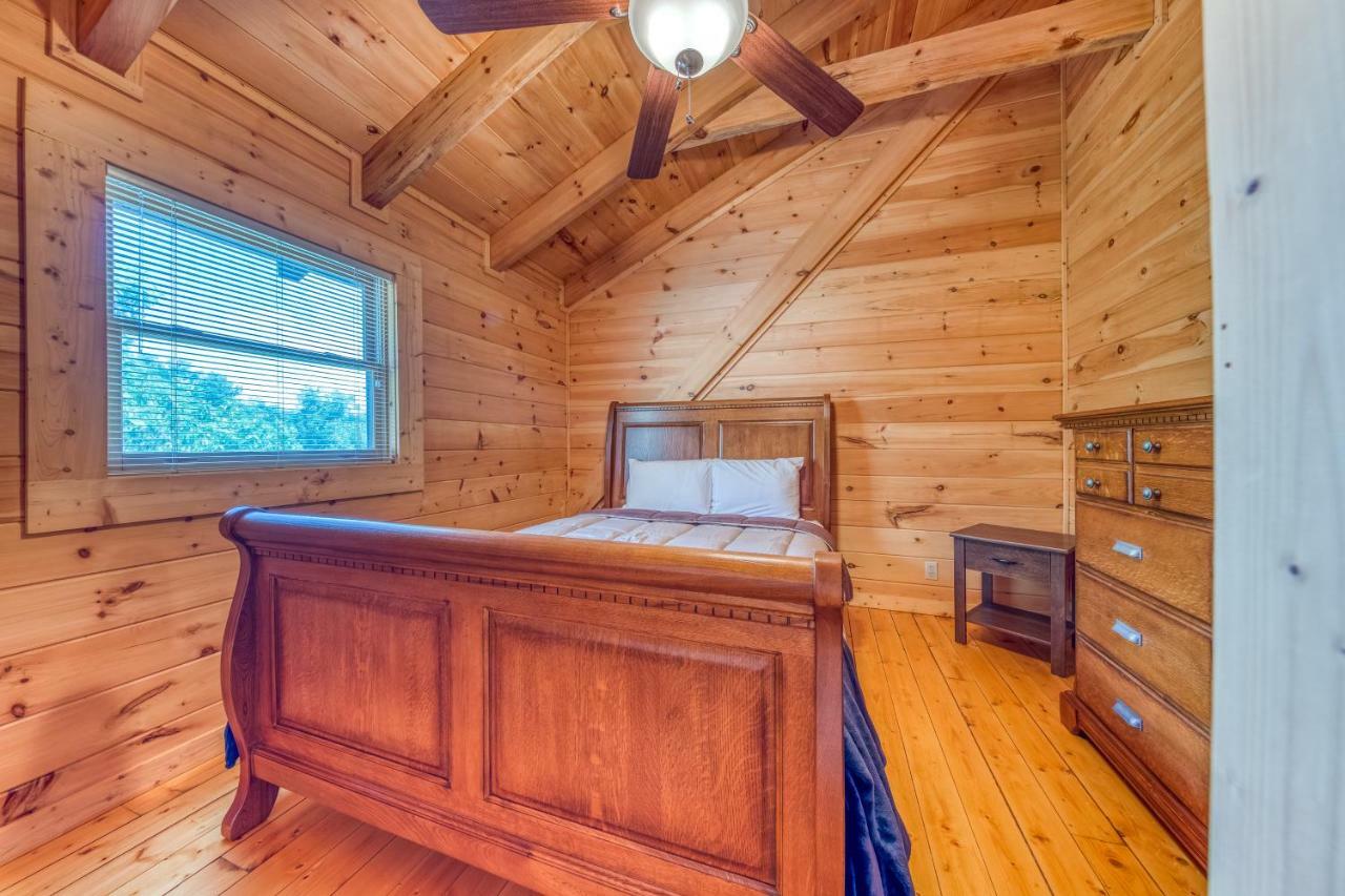 Majestic Lakefront Lodge Sevierville Extérieur photo