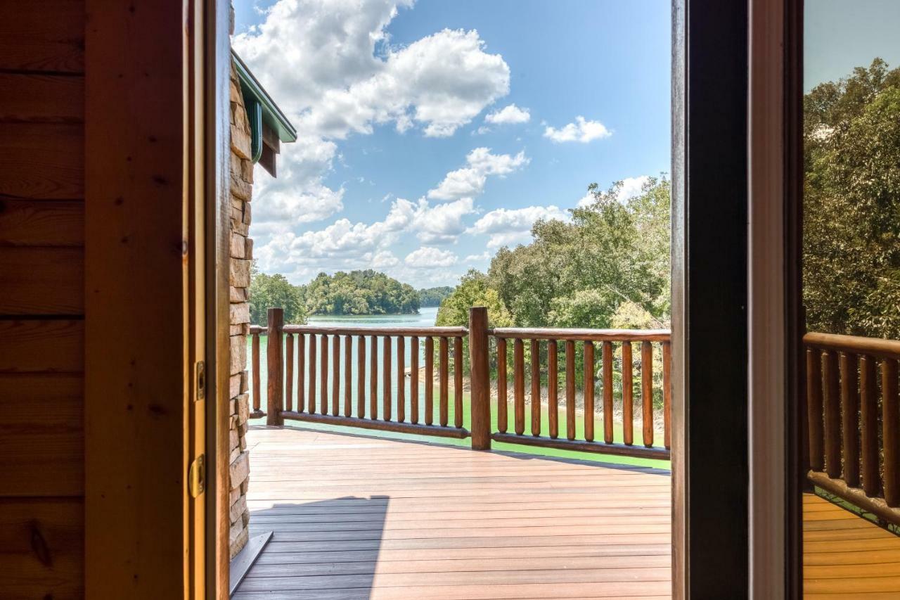 Majestic Lakefront Lodge Sevierville Extérieur photo