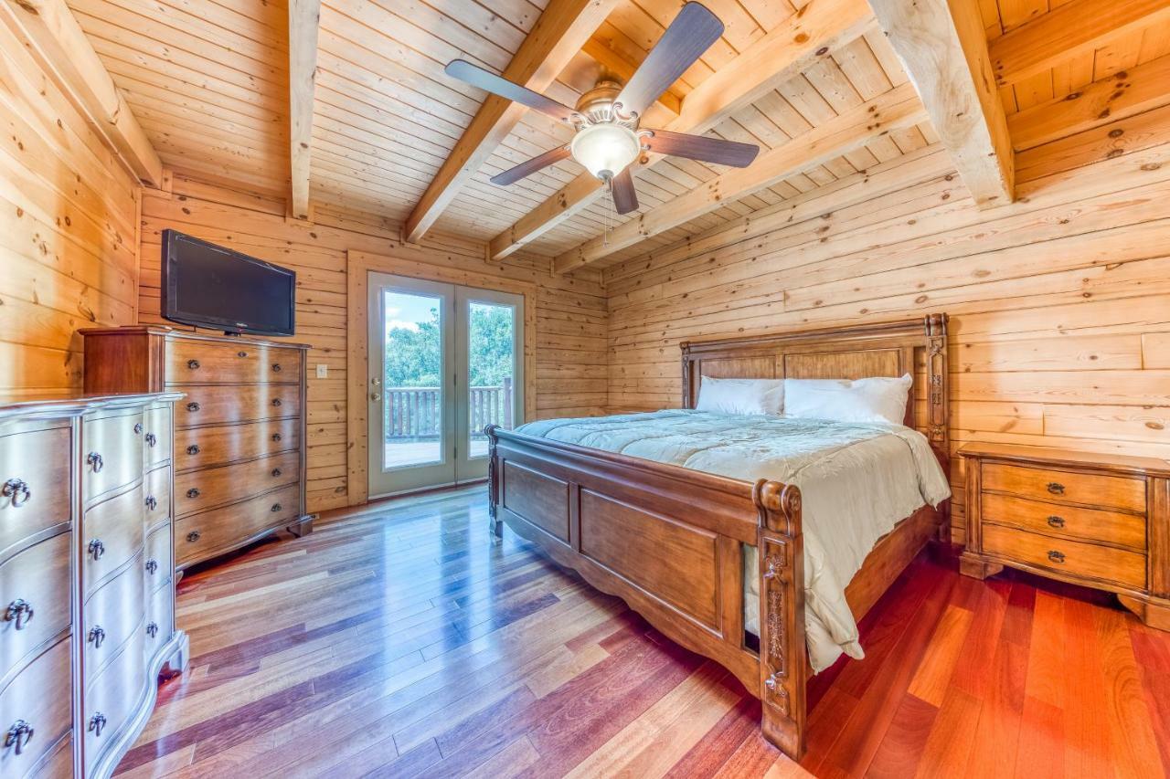 Majestic Lakefront Lodge Sevierville Extérieur photo