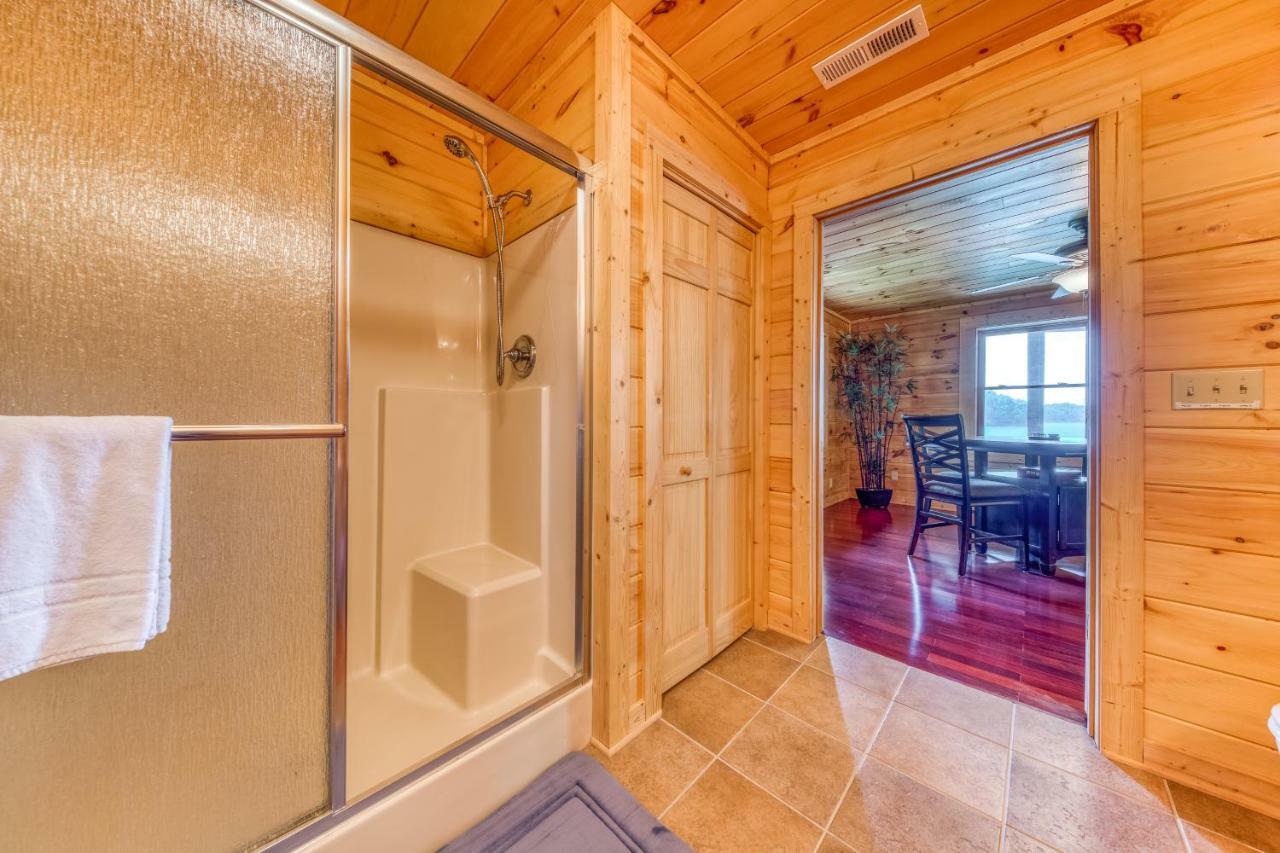 Majestic Lakefront Lodge Sevierville Extérieur photo