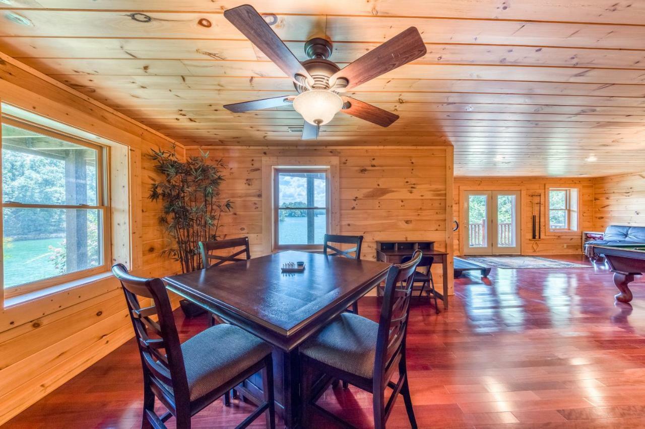 Majestic Lakefront Lodge Sevierville Extérieur photo