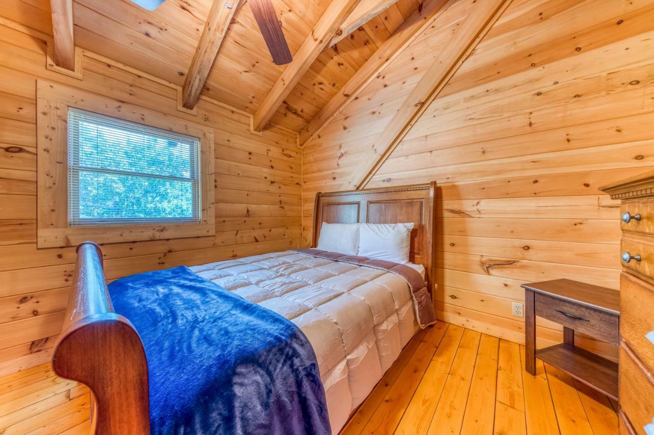 Majestic Lakefront Lodge Sevierville Extérieur photo
